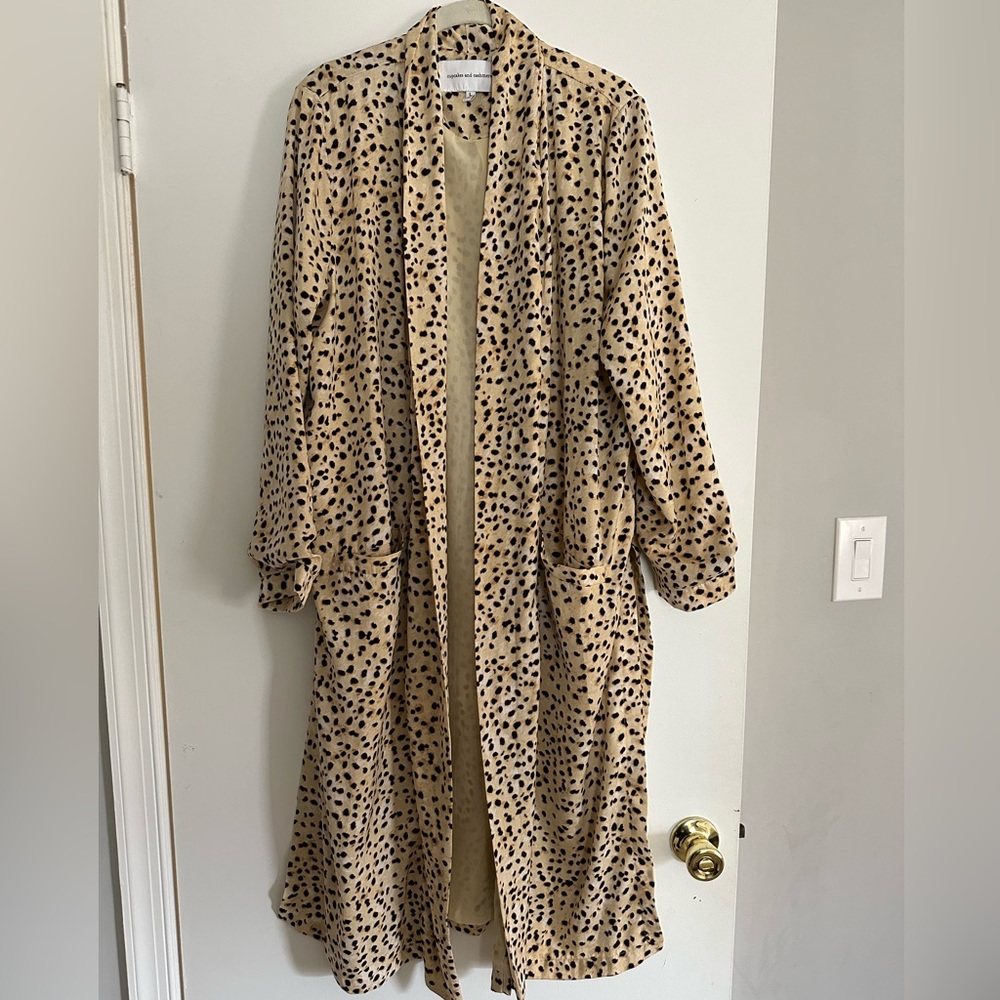 Cupcakes and cashmere duster
